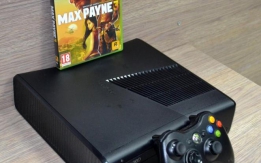 Продам Xbox 360S 320Gb + Max Payne 3
