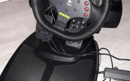 Руль Logitech MOMO Racing Force Feedback Wheel