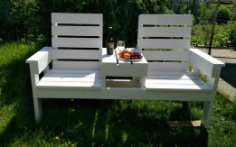 Скамейка со встроенным столиком из ангарской сосны