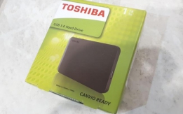 Внешний диск Toshiba 1TB. Абсолютно новый