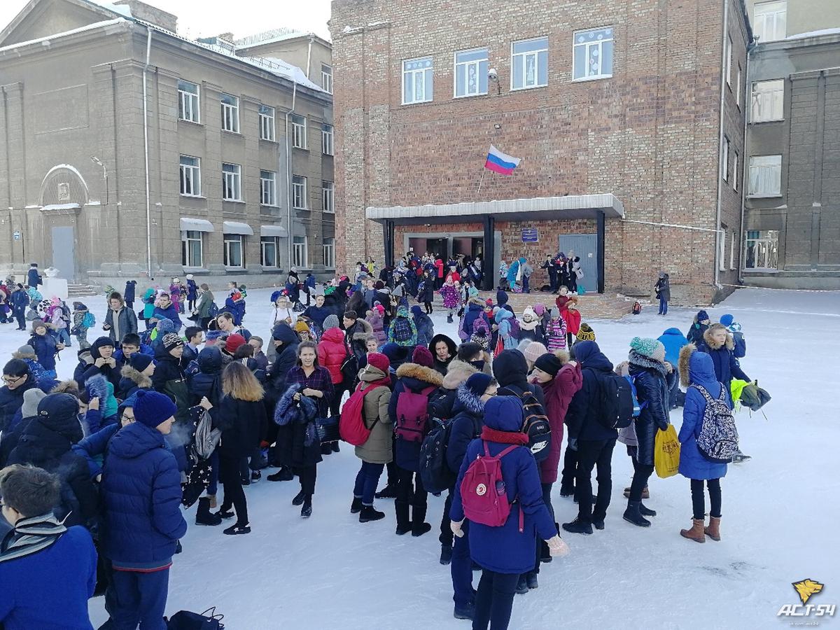 Новосибирские новости контакты. Новосибирск сегодня. Новости Новосибирска сегодня. Школа 26 Новосибирск. Польская школа в Новосибирске зимой.